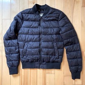 Ladies Garage lightweight puffer jacket size XS. Black